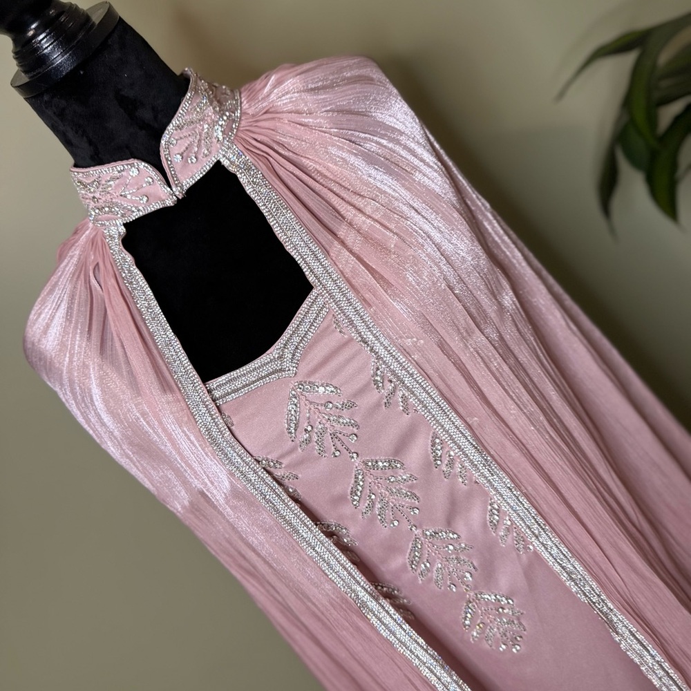 Elegant Pink Cape Dress – Luxury Occasion Wear - Picture 5 of 7